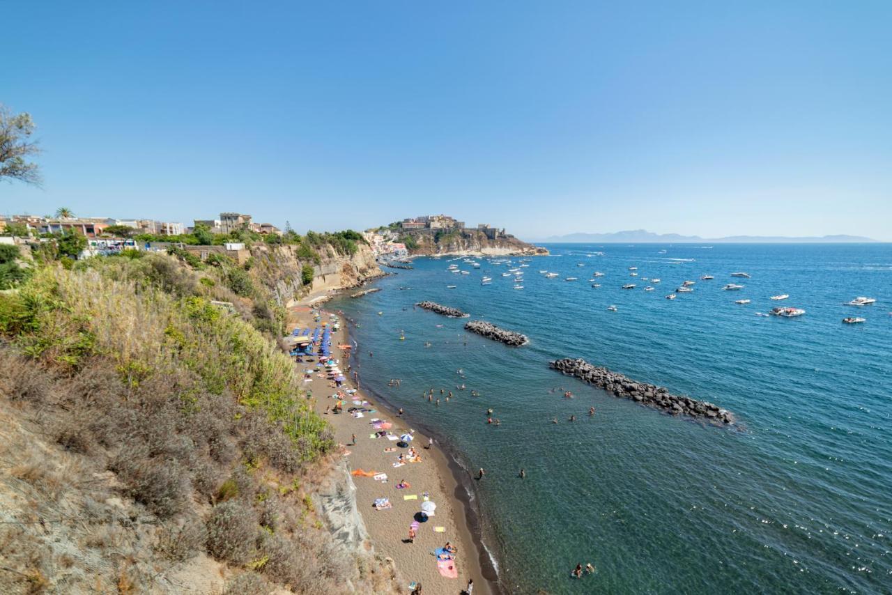 Controvento In Villa Eldorado Procida Eksteriør billede