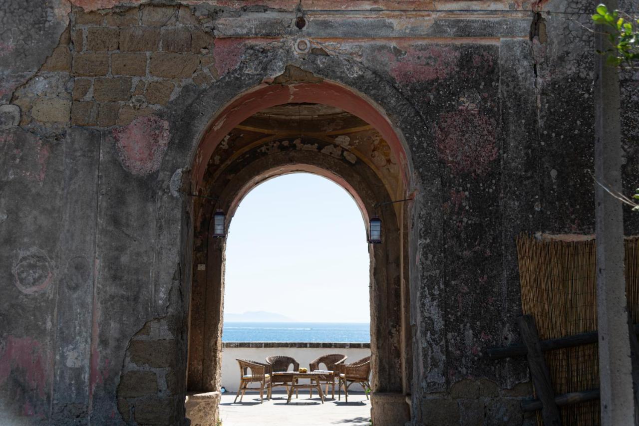 Controvento In Villa Eldorado Procida Eksteriør billede